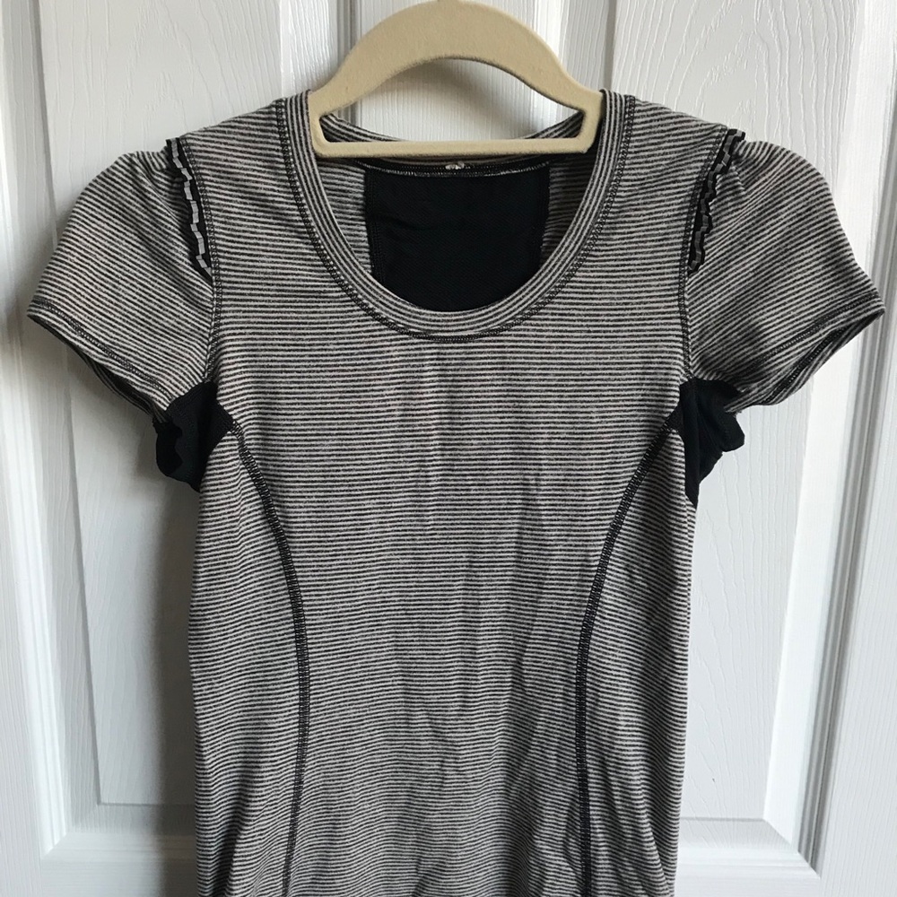 Lululemon athletic tee
